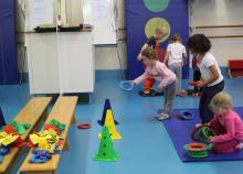 <a href="/actualites/les-activites-educatives-pour-favoriser-leveil-de-lenfant" class="active">Les activités éducatives pour favoriser l&#039;éveil de l&#039;enfant </a><div class="smartphoto_back_link"><a href="/multimedia">Retour aux albums</a></div><div class="smartphoto_date_album">Album publié le 06/07/2017</div>