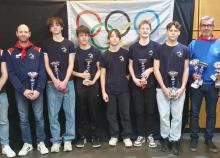 <a href="/actualites/lauriers-du-cdos-mise-en-lumiere-des-sportifs-et-dirigeants-benevoles-du-departement">LAURIERS DU CDOS - Mise en lumière des sportifs et dirigeants bénévoles du département</a><div class="smartphoto_back_link"><a href="/multimedia">Retour aux albums</a></div><div class="smartphoto_date_album">Album publié le 03/03/2025</div>