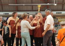 <a href="/actualites/twirling-et-sport-adapte-reunis-loccasion-du-championnat-regional-equipes-et-duos" class="active">Twirling et sport adapté réunis à l’occasion du championnat régional Équipes et Duos</a><div class="smartphoto_back_link"><a href="/multimedia">Retour aux albums</a></div><div class="smartphoto_date_album">Album publié le 18/05/2017</div>