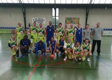 <a href="/actualites/retour-sur-le-tournoi-veterans-2019-dargentant">Retour sur le tournoi vétérans 2019 d&#039;Argentant</a><div class="smartphoto_back_link"><a href="/multimedia">Retour aux albums</a></div><div class="smartphoto_date_album">Album publié le 04/06/2019</div>