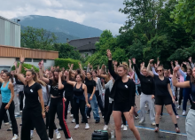 <a href="/actualites/retour-sur-les-rencontres-nationales-de-danses-2025-la-ravoire" class="active">Retour sur les Rencontres Nationales de Danses 2025 - La Ravoire</a><div class="smartphoto_back_link"><a href="/multimedia">Retour aux albums</a></div><div class="smartphoto_date_album">Album publié le 17/06/2025</div>